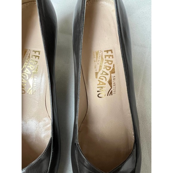 Salvatore Ferragamo Women's Leather Suede Pump Black Size 10 - Picture 2 of 6